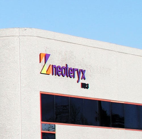 Bild des Neoteryx 3-Gebäudes mit dem Neoteryx-Logo