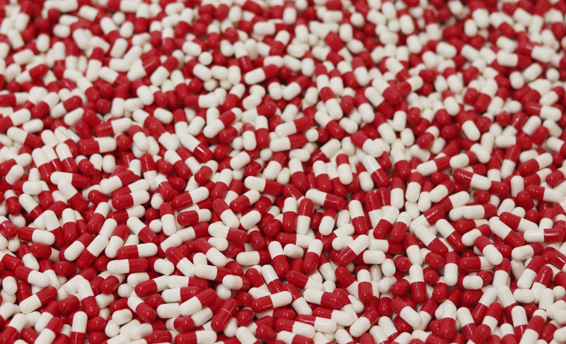 Hundreds of pharmaceutical pills